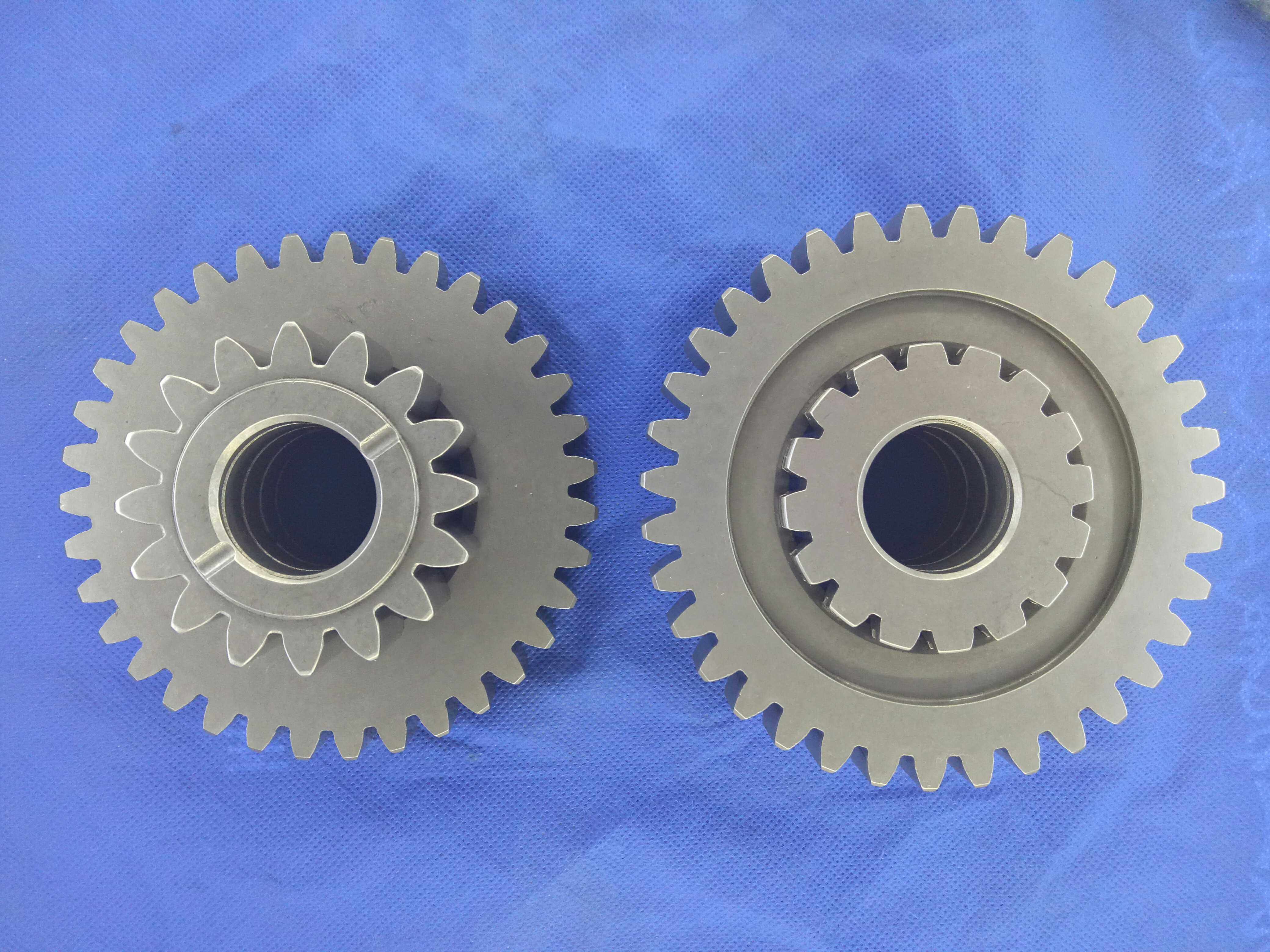 久保田收割机配件 488 588 688 788 888变速箱齿轮三轴总成