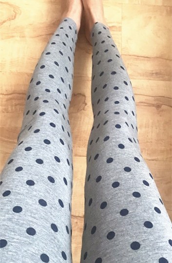 Nuevo patrón de adelgazamiento elástico modal de cifrado de siete minutos de siete minutos sin pilas de leggings estampados para mujeres