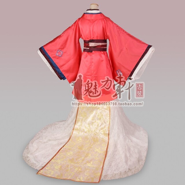 The same style as the imperial concubine and princess Dou Yifang's ancient costume and beauty's scheming