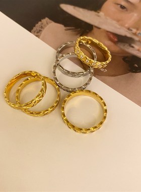 卖耳环的老大爷复古韵味经典波浪纹戒指精致时髦窄版细食指指环女