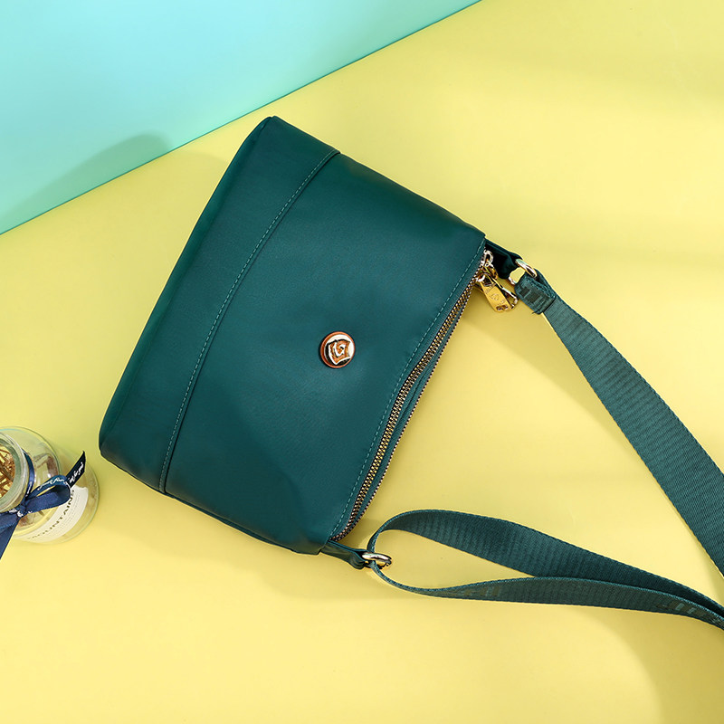 包包女2022新款潮多层牛津帆布包时尚百搭单肩小包尼龙休闲斜挎包,淘宝优惠券,粉丝福利购,淘宝优惠卷