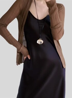 月光宝盒复古银色盒子吊坠皮绳长款项链小众设计轻奢百搭毛衣链