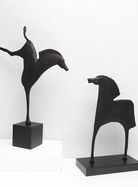 新中式黑色铸铁马摆件样板房售楼部卧室书房客厅桌面玄关软装饰品