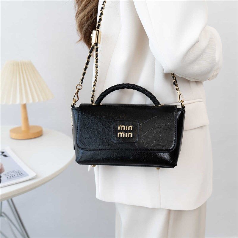 小众时尚小方包女2024新款爆裂纹亮面高级感手提单肩包链条斜挎包,淘宝优惠券,粉丝福利购,淘宝优惠卷