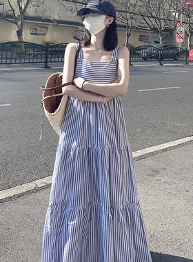 条纹无袖连衣裙女夏季2024法式条纹吊带宽松休闲海边度假仙女裙