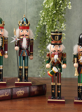 装饰品家居夹子摆设酒柜客厅木偶兵电视柜礼物 欧式创意胡桃摆件