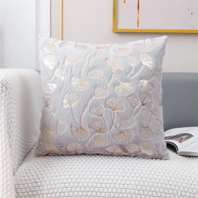 推荐Golden Printed Ginkgo Leaf Pillow Cover 45*45cm 30*50cm - 图0