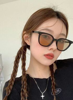 现货Black frame tan sNunglasses