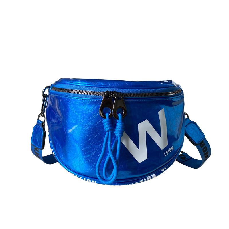 网红新款马鞍包小众设计潮女亮面宽肩带单肩包半圆洋气字母斜挎包,淘宝优惠券,粉丝福利购,淘宝优惠卷