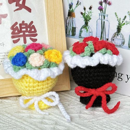 手工钩织迷你玫瑰手捧花束挂件DIY编织材料包小花束送节日礼物女 - 图0