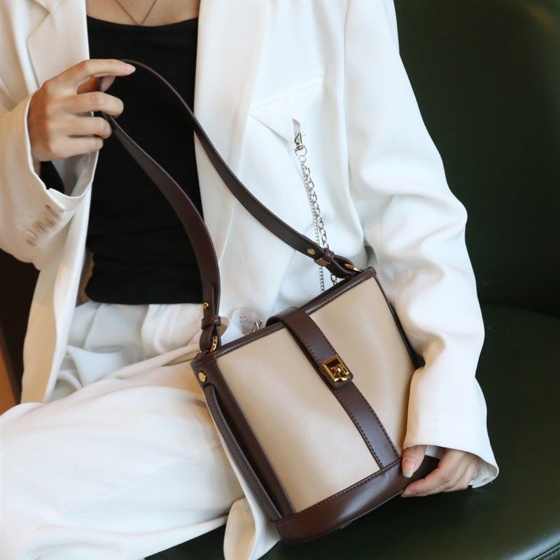 2024春季新款韩系时尚撞色水桶包百搭单肩斜挎包小,淘宝优惠券,粉丝福利购,淘宝优惠卷