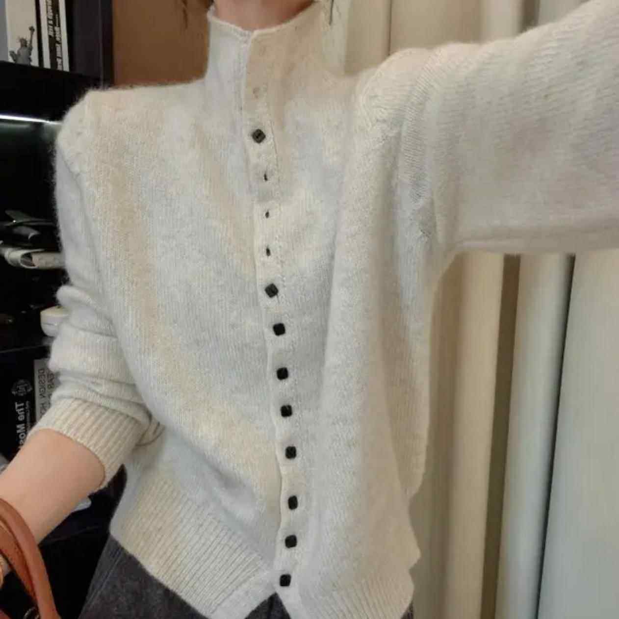 羊毛毛衣女高领单排扣2024冬季新款欧货洋气针织衫山羊绒开衫外套,淘宝优惠券,粉丝福利购,淘宝优惠卷