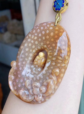 天然珊瑚玉独家吊坠项链