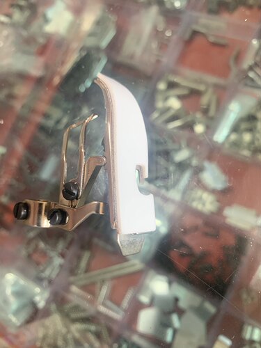 包邮拷边机塑料压脚贴皮包缝锁边机压脚皮贴四线五线 一包15个 - 图2