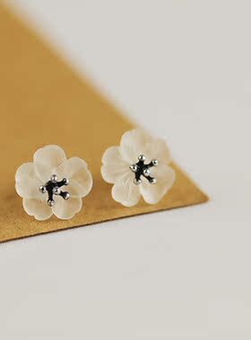 纯银花朵设计师立体耳勾