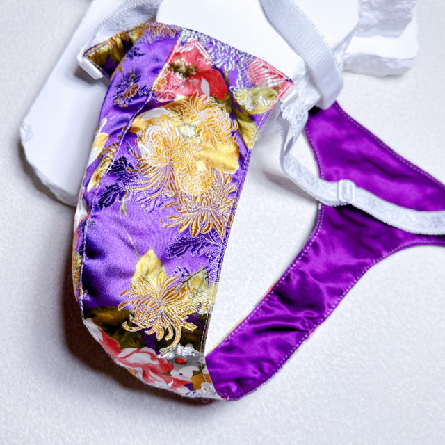 Brocade Men's Add Emotional Thong for Men