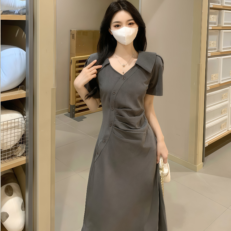 YX2025法式翻领气质连衣裙女春季新款撞色黑色赫本风长裙