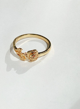 金色花朵小众设计感玫瑰花戒指