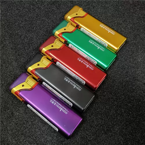 Личная металлическая железная оболочка сгущенной новой прямой пламени -защищенная от ветропроницаемой флип -флеви -сигарет пластиковой зажигалка зажигалка