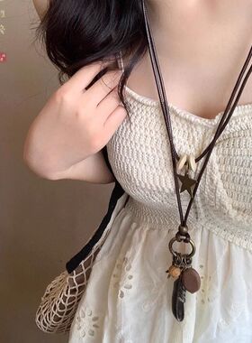 复古皮质皮绳树叶挂脖项链长款轻奢毛衣链高级感挂绳女慵懒简约风