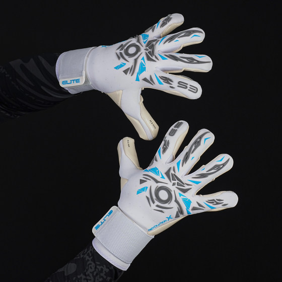 Halo Goalkeeper Gloves Endorsed by Courtois