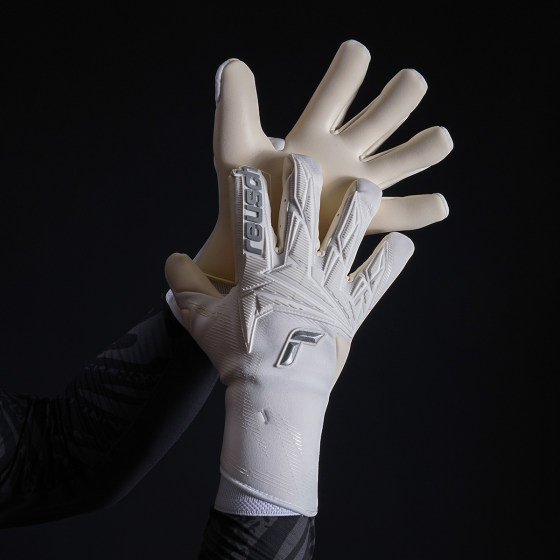 German Xuanchi White Wristless Goalkeeper Gloves