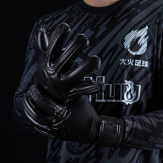 Blaze Football Longstar Black Goalkeeper Gloves