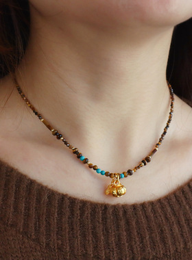 高级感美拉德天然虎眼石串珠项链女款沙金吊坠爆款百搭秋冬毛衣链