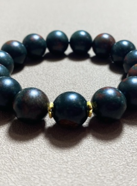 和田玉卡14青玉带皮特色手串 沁红色矿物质