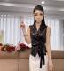 Ambilight V-neck Sleeveless 2026 ແຟຊັນໃໝ່ທີ່ຫຼາກຫຼາຍ ແລະ ແບບຕາເວັນຕົກ ຫຼຸດອາຍຸ ແລະ ຫຼຸດຄວາມອ່ອນເພຍ ການອອກແບບດ້ານເທິງອະເນກປະສົງ