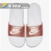 NIKE BENASSI thư JDI móc vàng trắng nam và nữ dép đi biển bình thường và dép đi trong nhà 343881-108 - Dép thể thao Dép thể thao