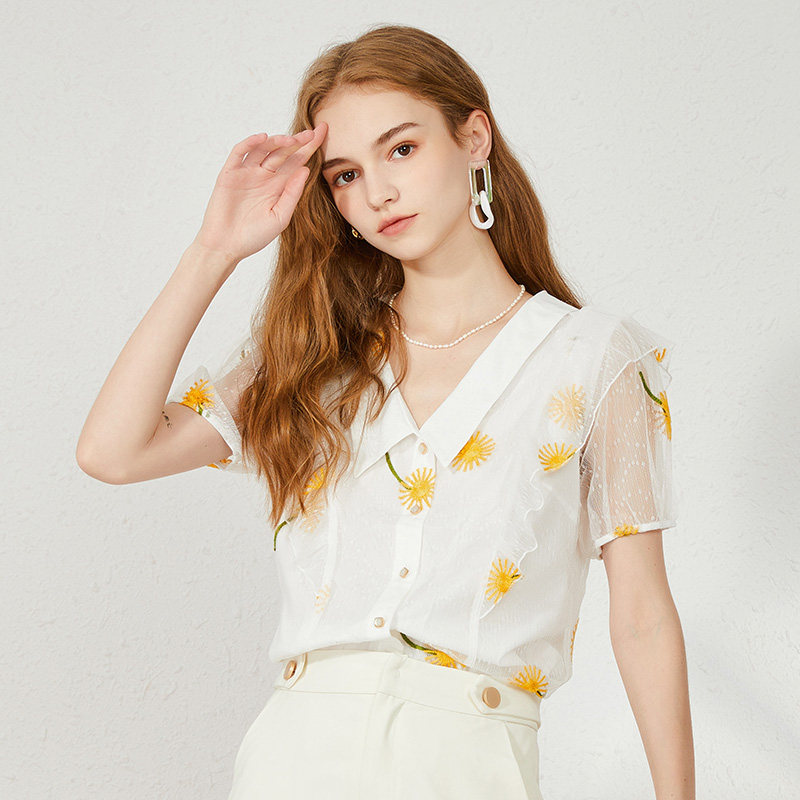  简朵蕾丝衫/雪纺衫