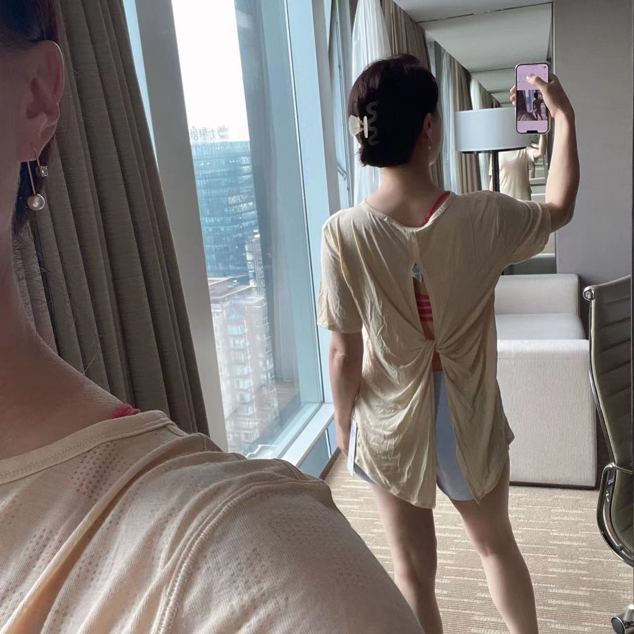 lululemon lightweight open back yoga T-shirt 宽松系带短袖 - 图1