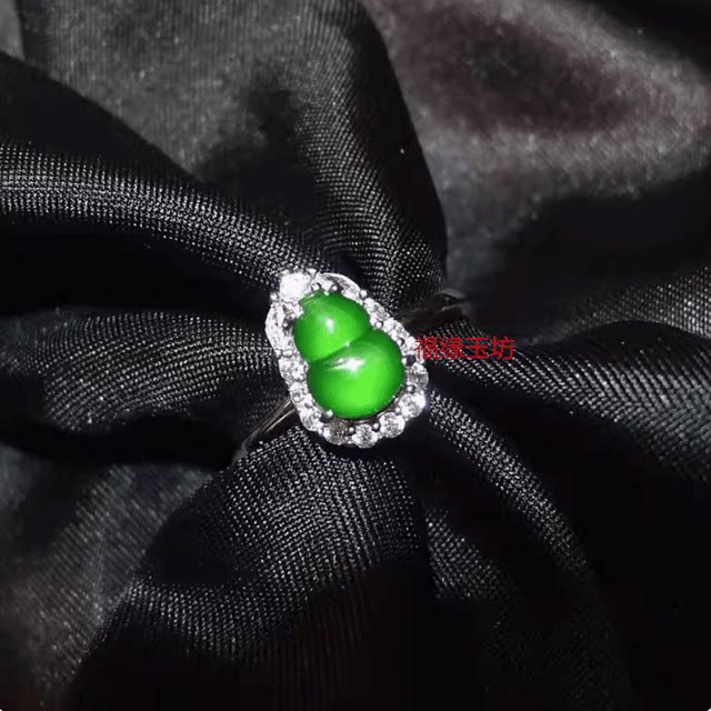 Jade ring inlaid with green gourd ring, adjustable live jade ring, spicy green ice waxy open ring