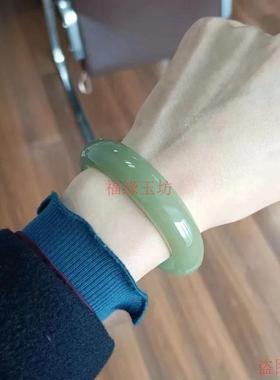 精品和田玉色手镯高档玉镯子