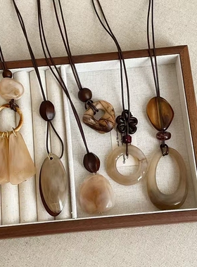 新中式几何树脂晕染吊坠长款项链网红气质时尚潮流百搭毛衣链新款