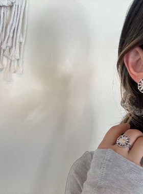 轻奢爆款撞色时尚小雏菊花朵项链