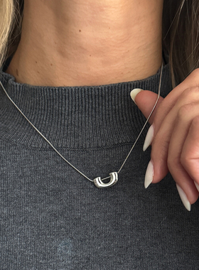 U形吊坠蛇骨链项链女 2026夏季潮时尚个性百搭锁骨链chocker饰品