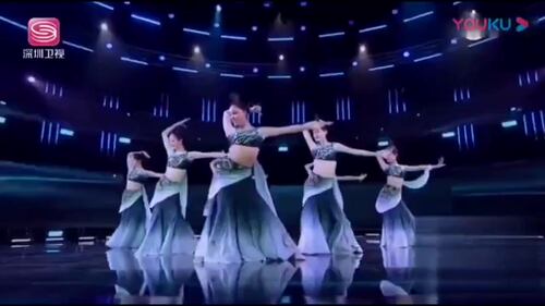 成人傣族女修身孔雀舞表演服渐变色包臀石榴籽裙艺考练习裙舞蹈服 - 图1