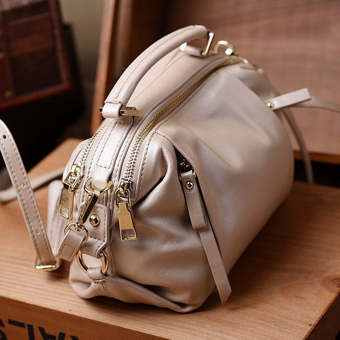 欧美春夏新款简约百搭波士顿枕头包 初薇原创 名品淘淘的小屋十年品质店女士包袋