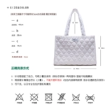 Небольшая дизайнерская большая сумка на одно плечо