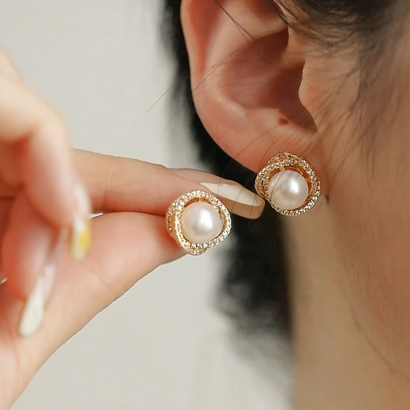 【山茶花】天然淡水珍珠耳钉女秋冬款小众轻奢气质高级感耳环耳饰,淘宝优惠券,粉丝福利购,淘宝优惠卷