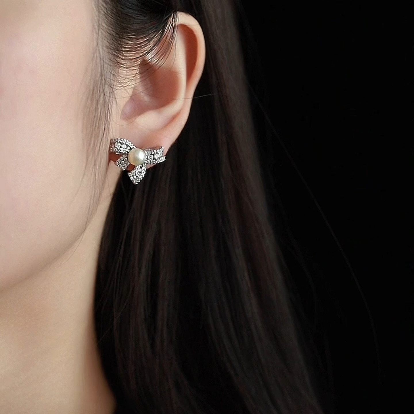 【蜜挞】天然淡水正圆珍珠耳钉女 满钻蝴蝶结温柔小众高级感耳饰,淘宝优惠券,粉丝福利购,淘宝优惠卷