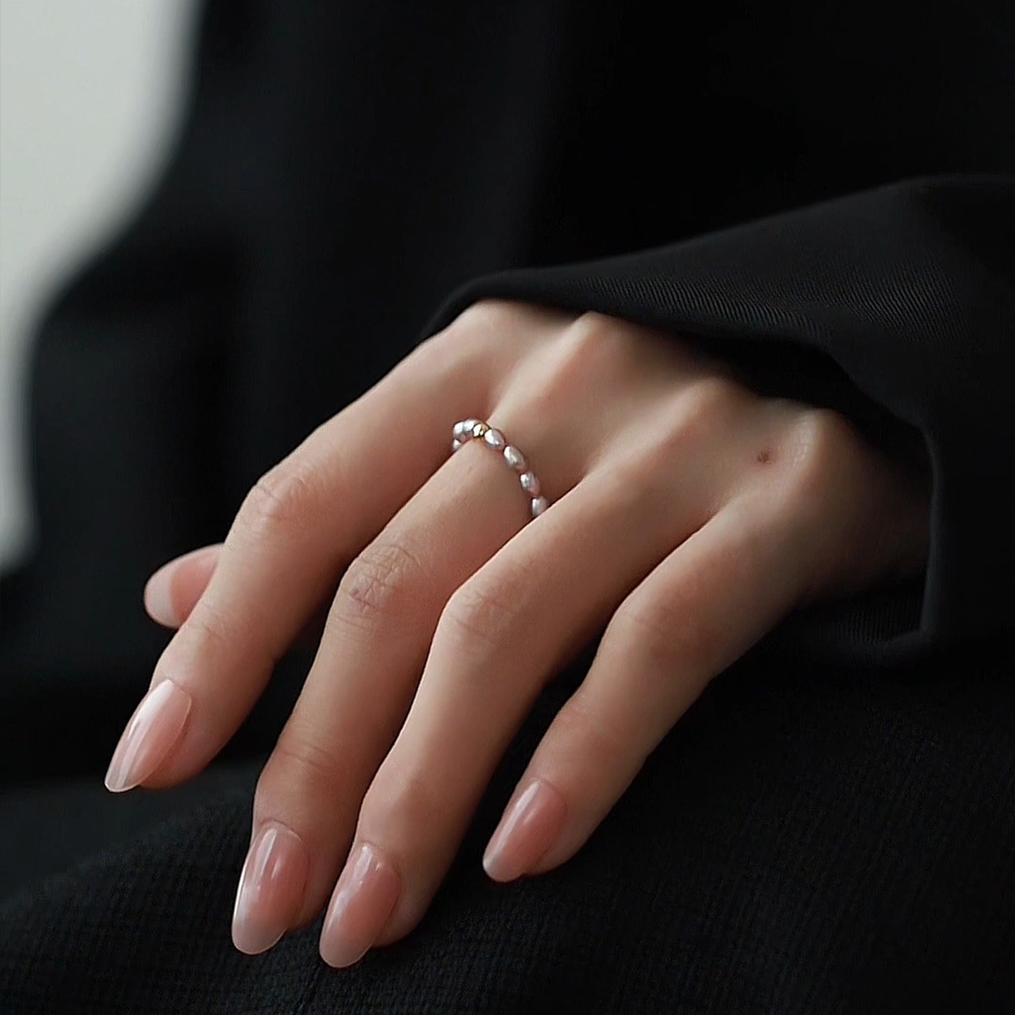 【若凉】 天然淡水珍珠戒指女款 紫色米粒法式气质小众弹力绳尾戒,淘宝优惠券,粉丝福利购,淘宝优惠卷