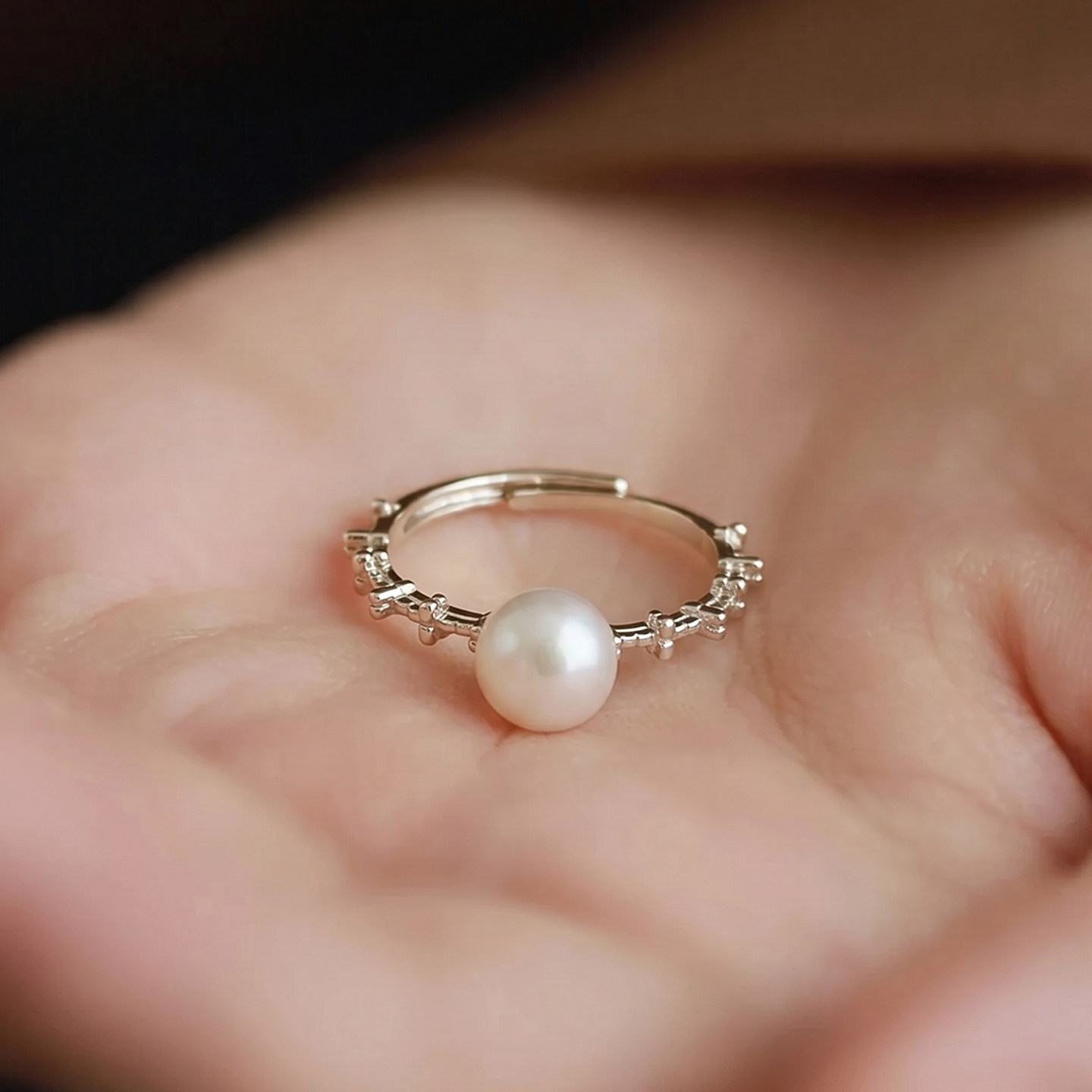 Natural freshwater pearl ring for women, perfectly round, sparkling, gentle and versatile, adjustable open ring