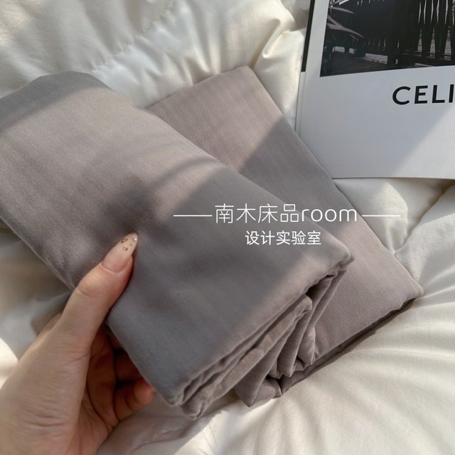 Simple black, white, gray thickened cotton single bed sheet