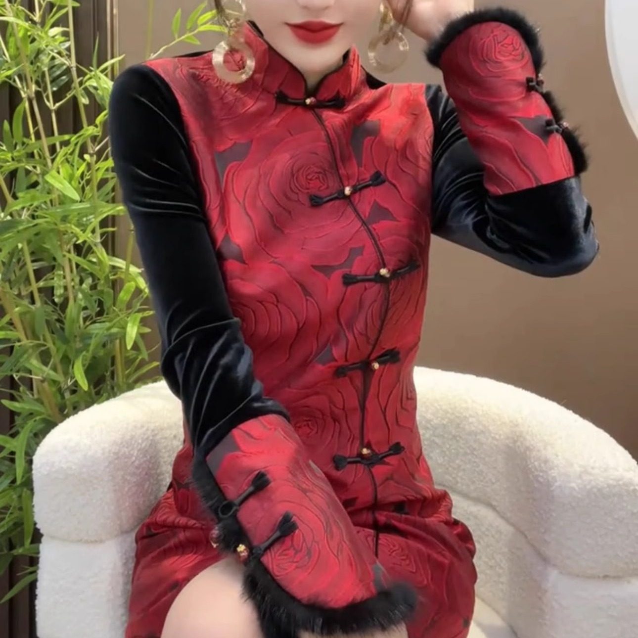 新中式国风盘扣中长裙女气质高级感丝绒拼接缎面旗袍洋气唐装潮流,淘宝优惠券,粉丝福利购,淘宝优惠卷