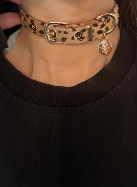 Y2K甜酷辣妹小众设计感豹纹马毛choker项圈朋克皮革颈带辣妹项链
