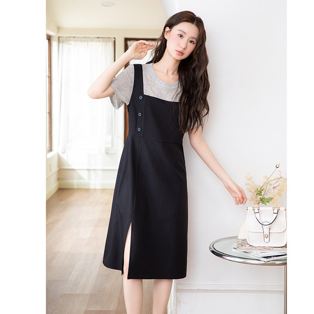 Qisu large-size dress with a slit fake two-piece solid color splicing fat mm knit fake two-piece A-line waist-hugging strap skirt