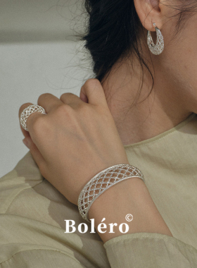 钩针镂空手镯女款高级感配饰礼物